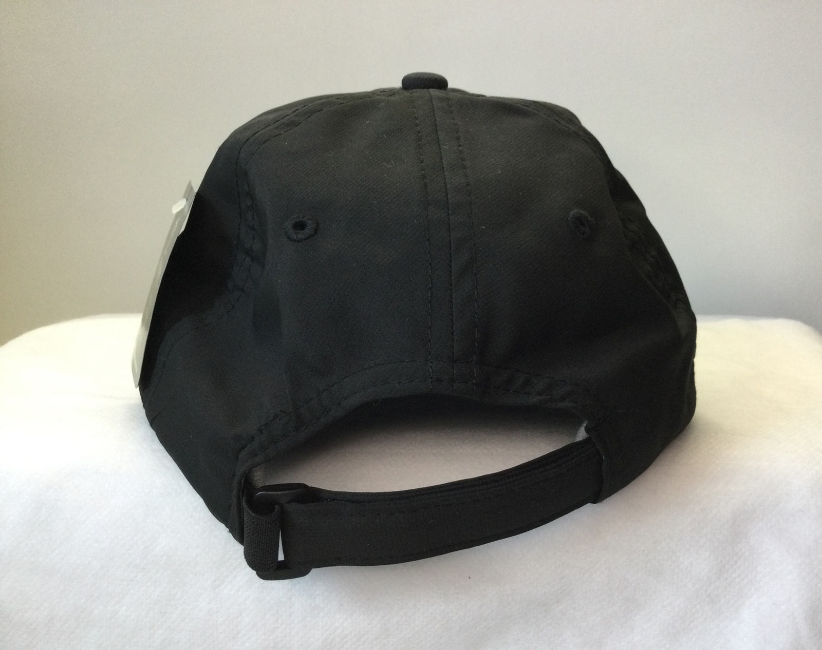 Golf Classic Strapback Hat HMS Host Foundation Solid Black Shield Logo NWT