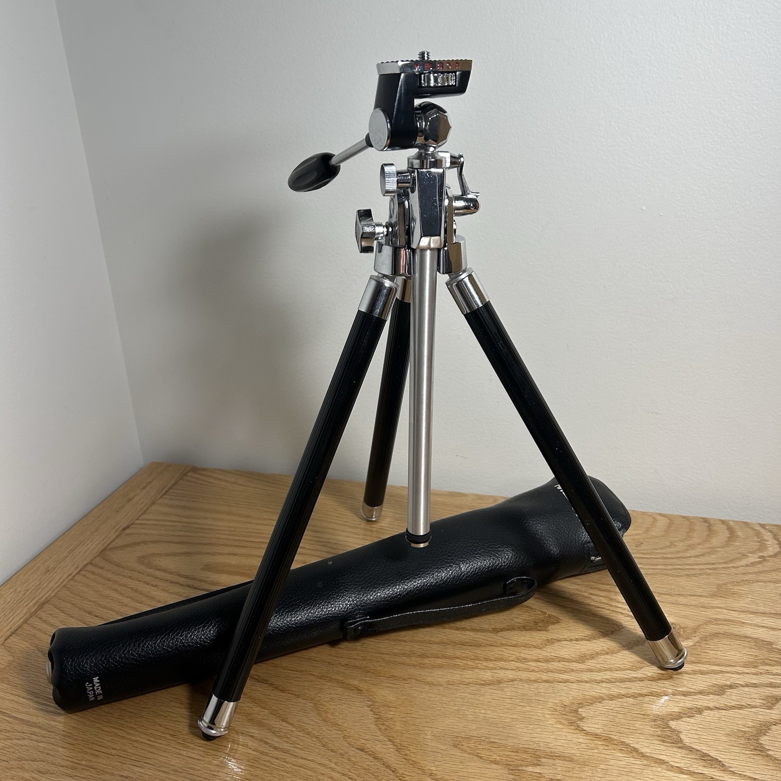 Vintage MANON Telescoping Tripod Made in Japan 11" - 42" With Case