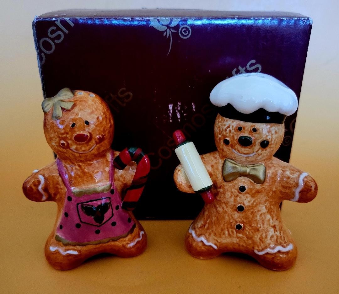 Gingerbread Couple Salt & Pepper Shakers 4" Tall