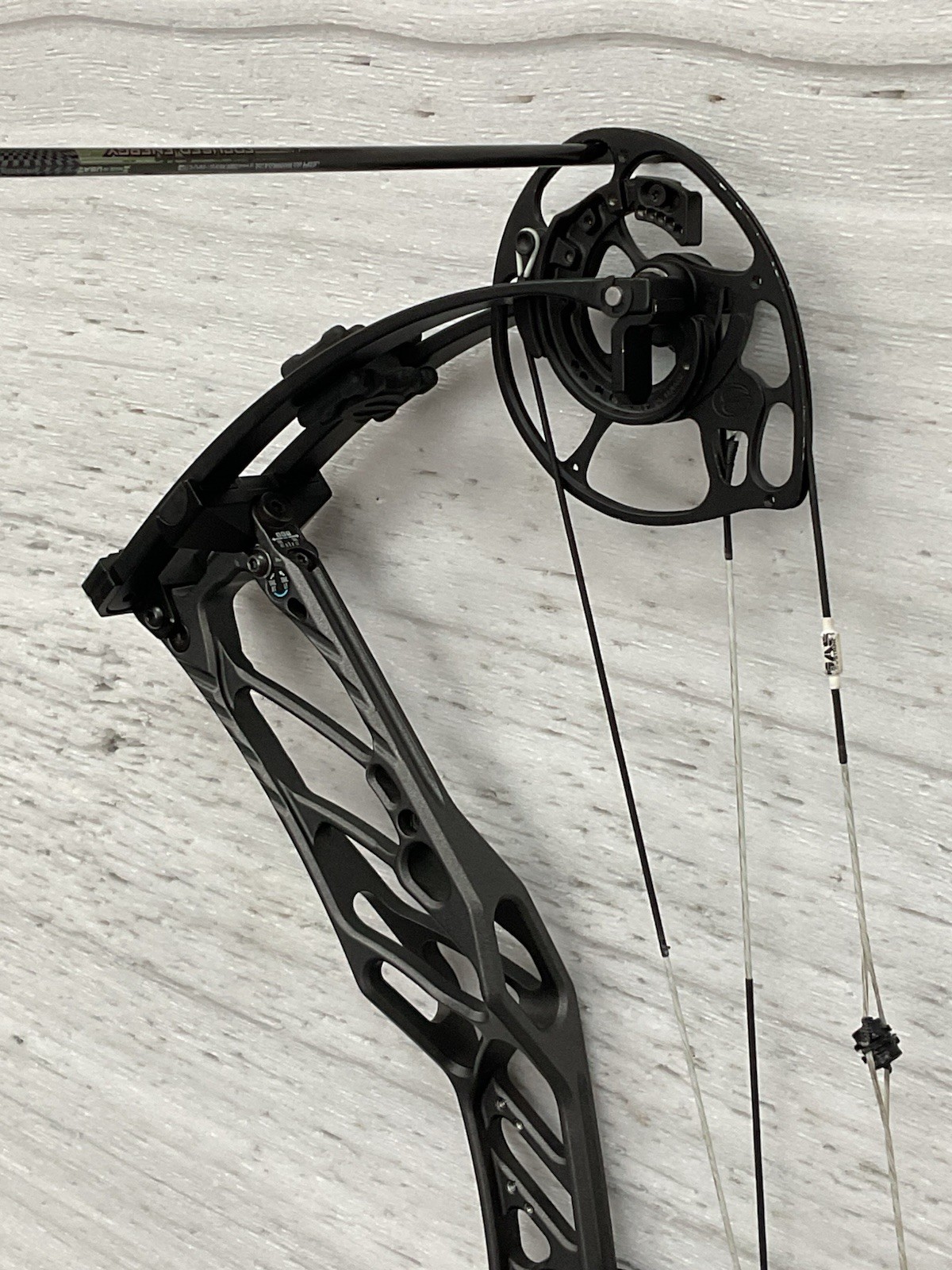 Elite Kure #65, RH In Graphite Gray