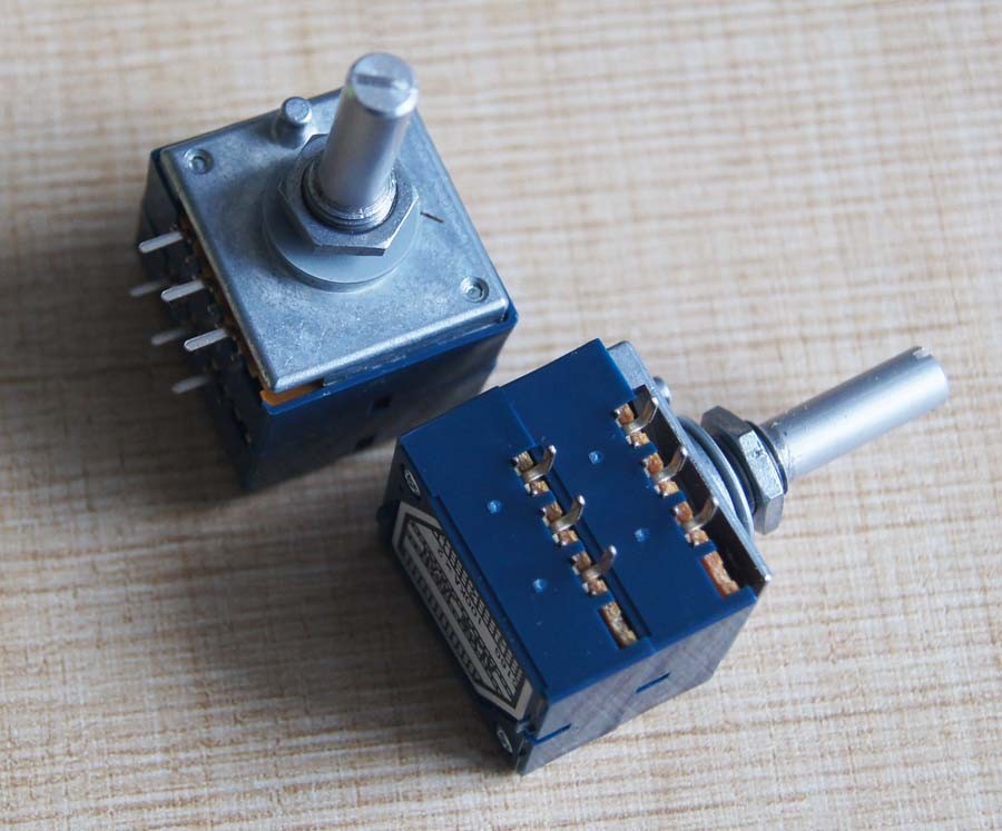 ALPS RK27 VOLUME Potentiometer Dual 10K 10KAX2 Slotted Japan