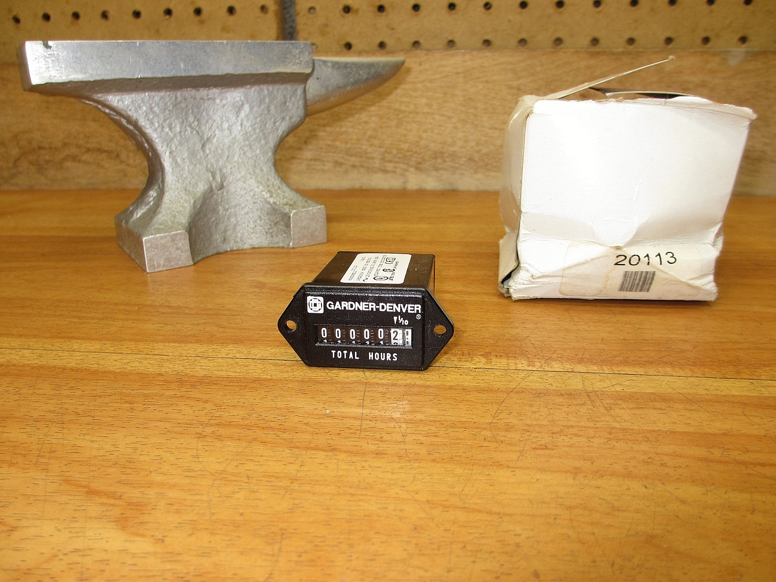 Gardner Denver 24CA1994 *NEW* Hour Meter 120V Elapsed Time Indicator 20113