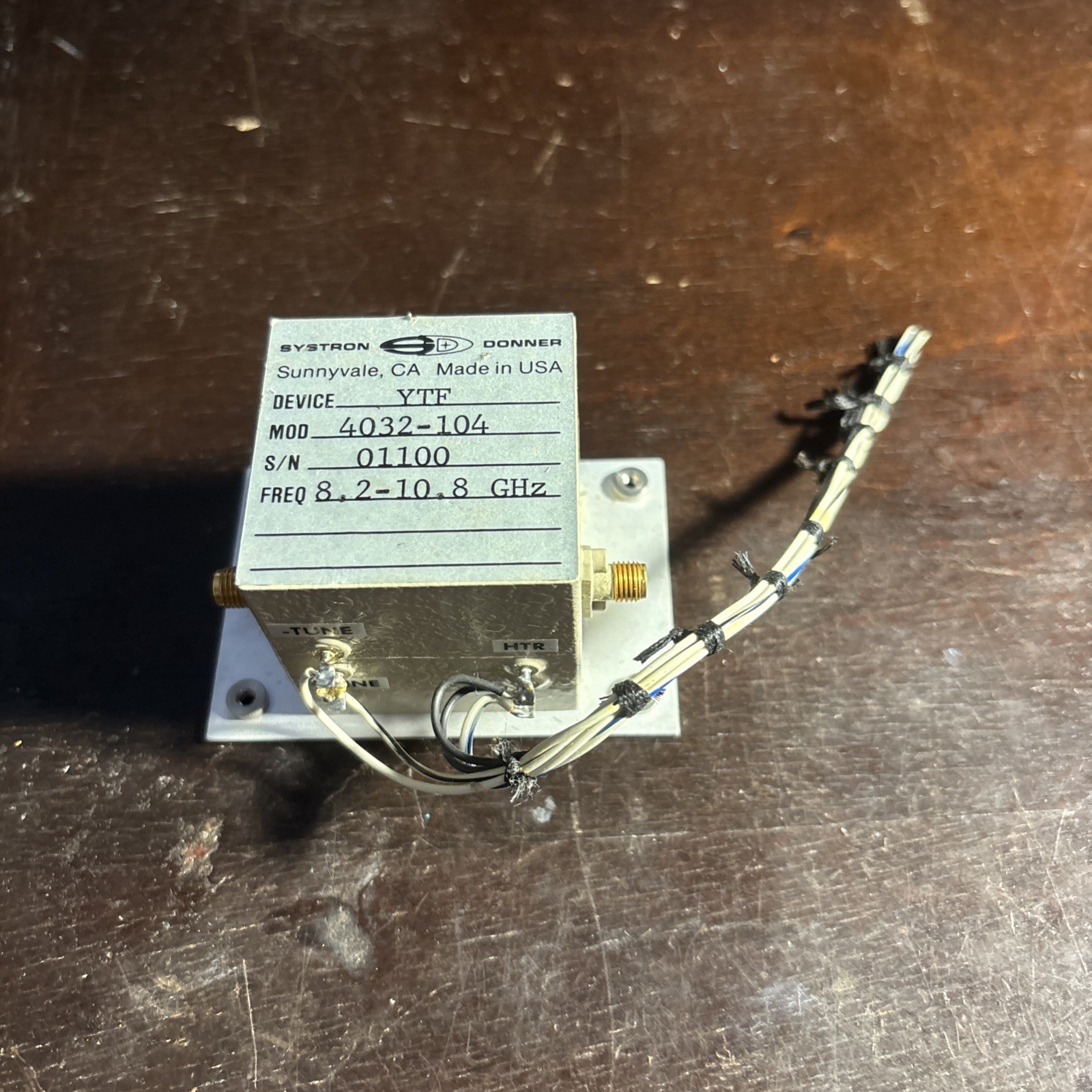 SYSTRON DONNER YTF 4032-104 8.2-10.8 GHZ S/N 01100