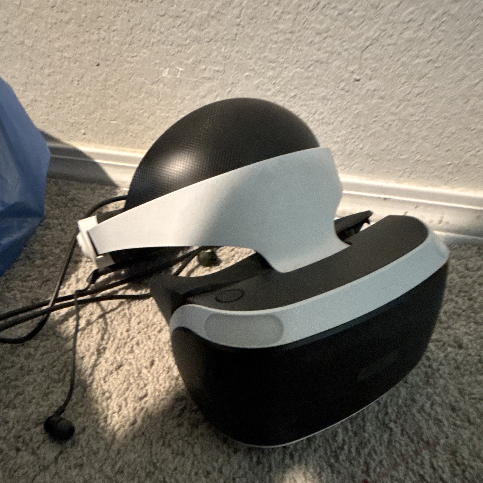 Sony PlayStation VR PSVR Headset 120Hz + 2 PS Move Controllers + Charging Dock