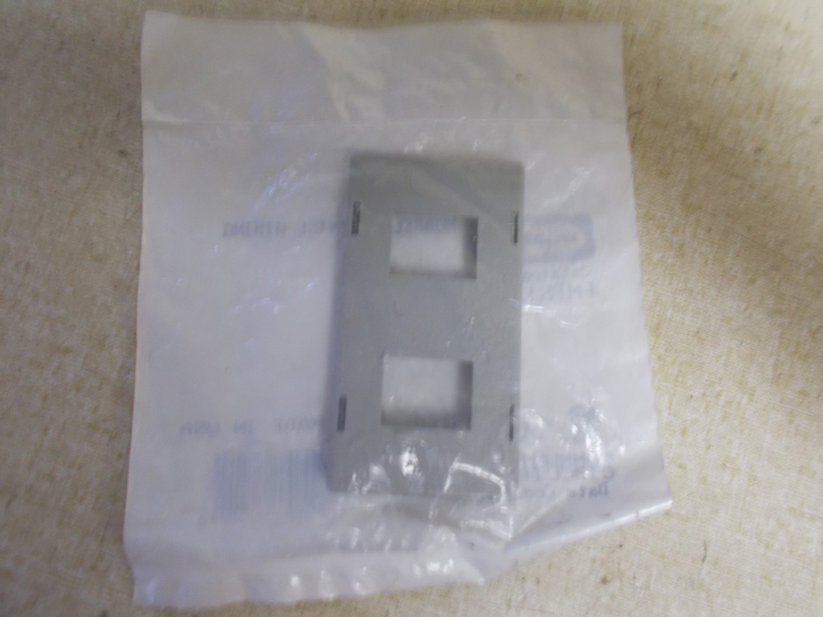 NEW Hubbell FMPS12G Communication Circuit Accessory *FREE SHIPPING*
