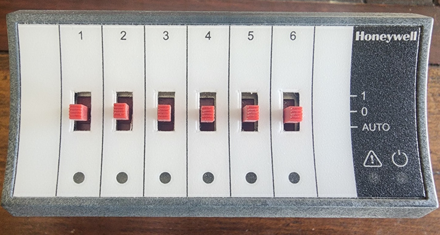 HONEYWELL XFLR824A  6 Outputs New Open Box