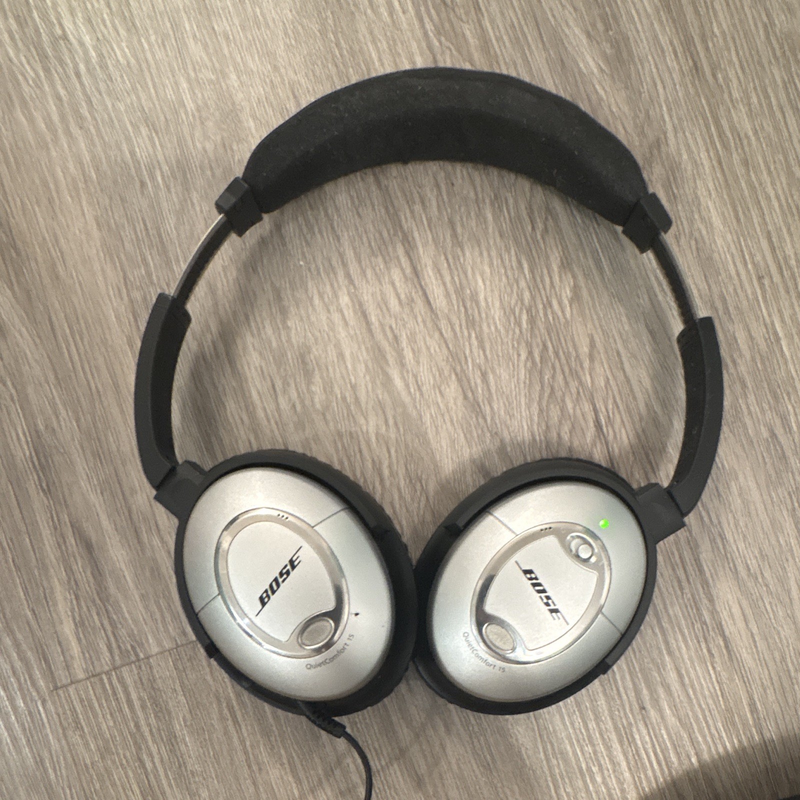 Bose QuietComfort 15 QC15 Noise Cancelling Over-Ear Black/Silver Case