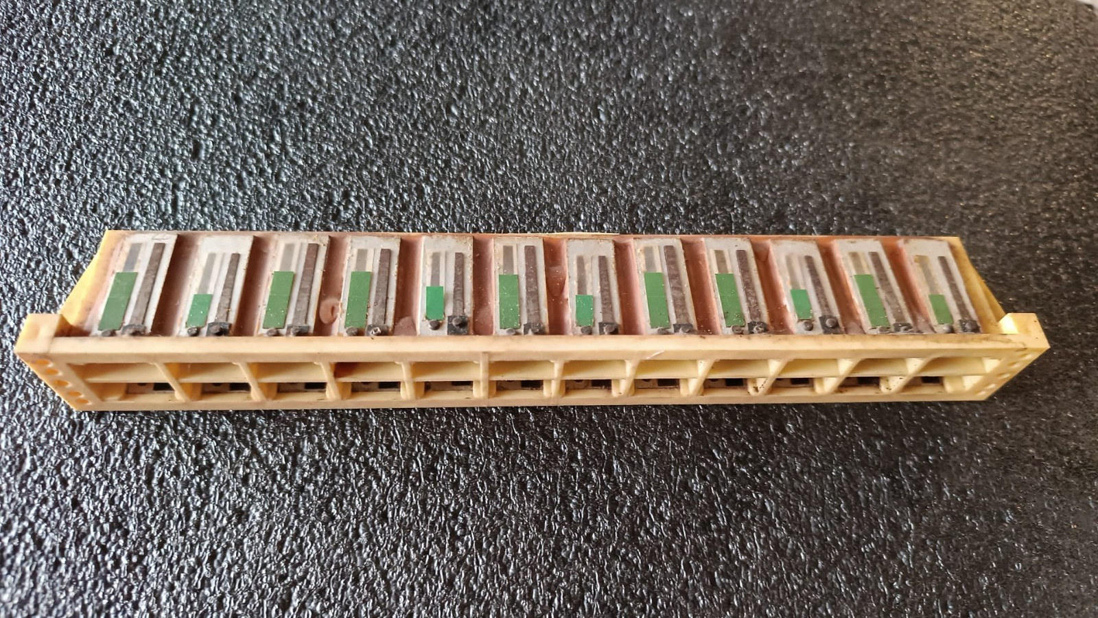 VINTAGE ACCORDION DISASSEMBLED BASS BASE. (see photos and videos)