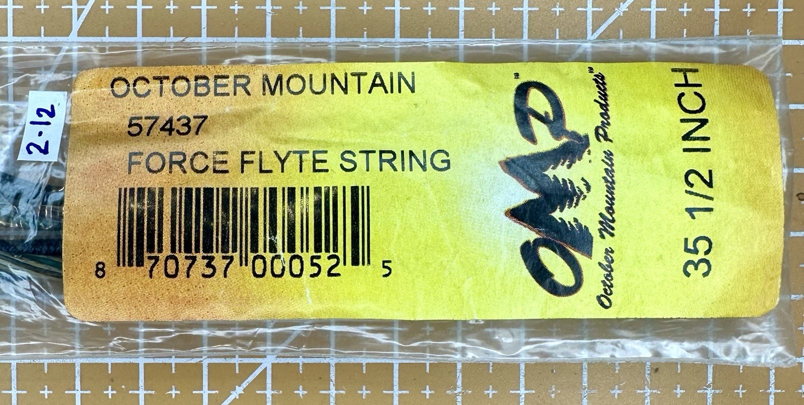 October Mountain Crossbow String 35.5” • Force Flyte String #57437 (2-13) Univ