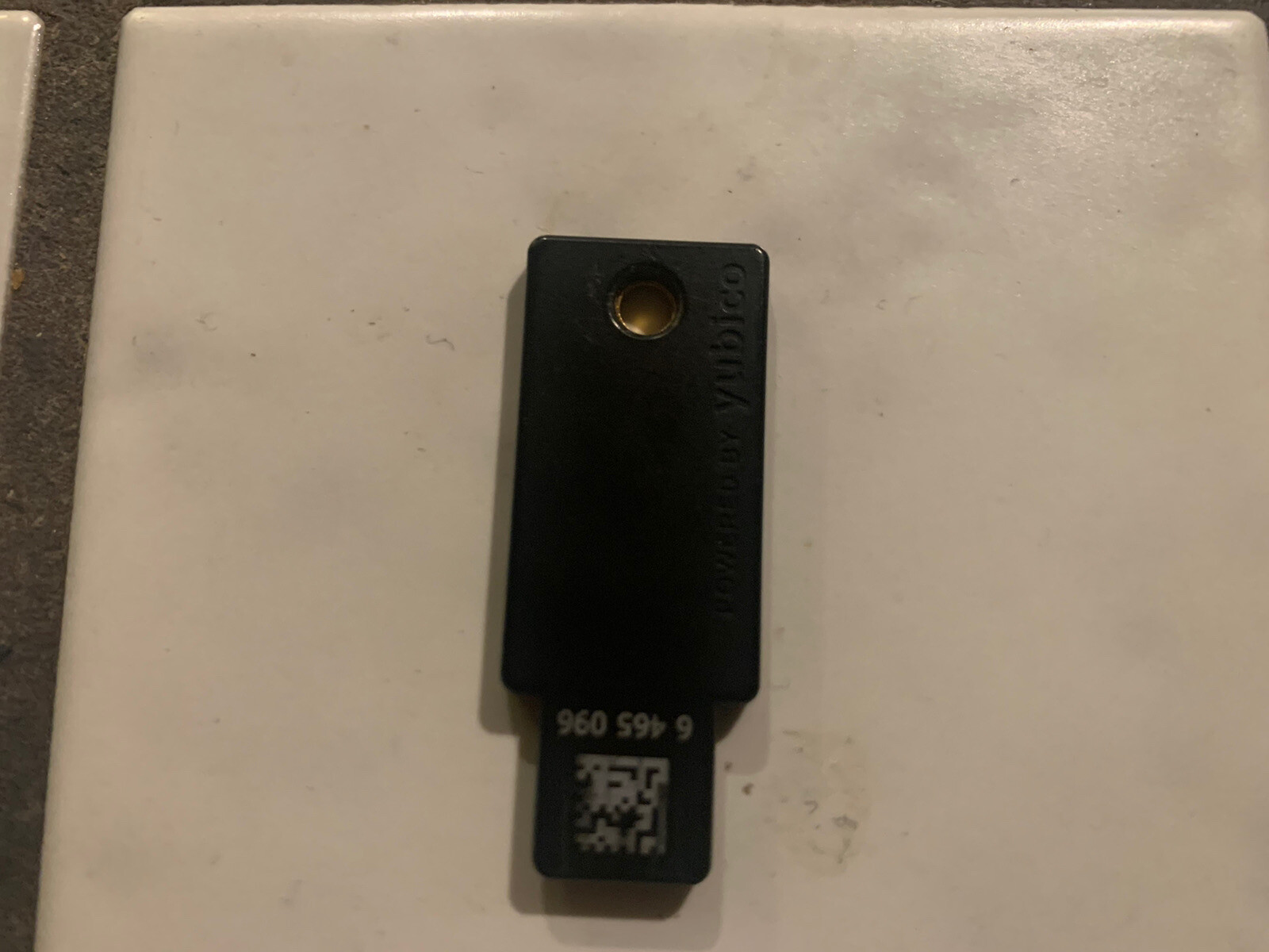 Yubico YubiKey 4 USB Encryption Device