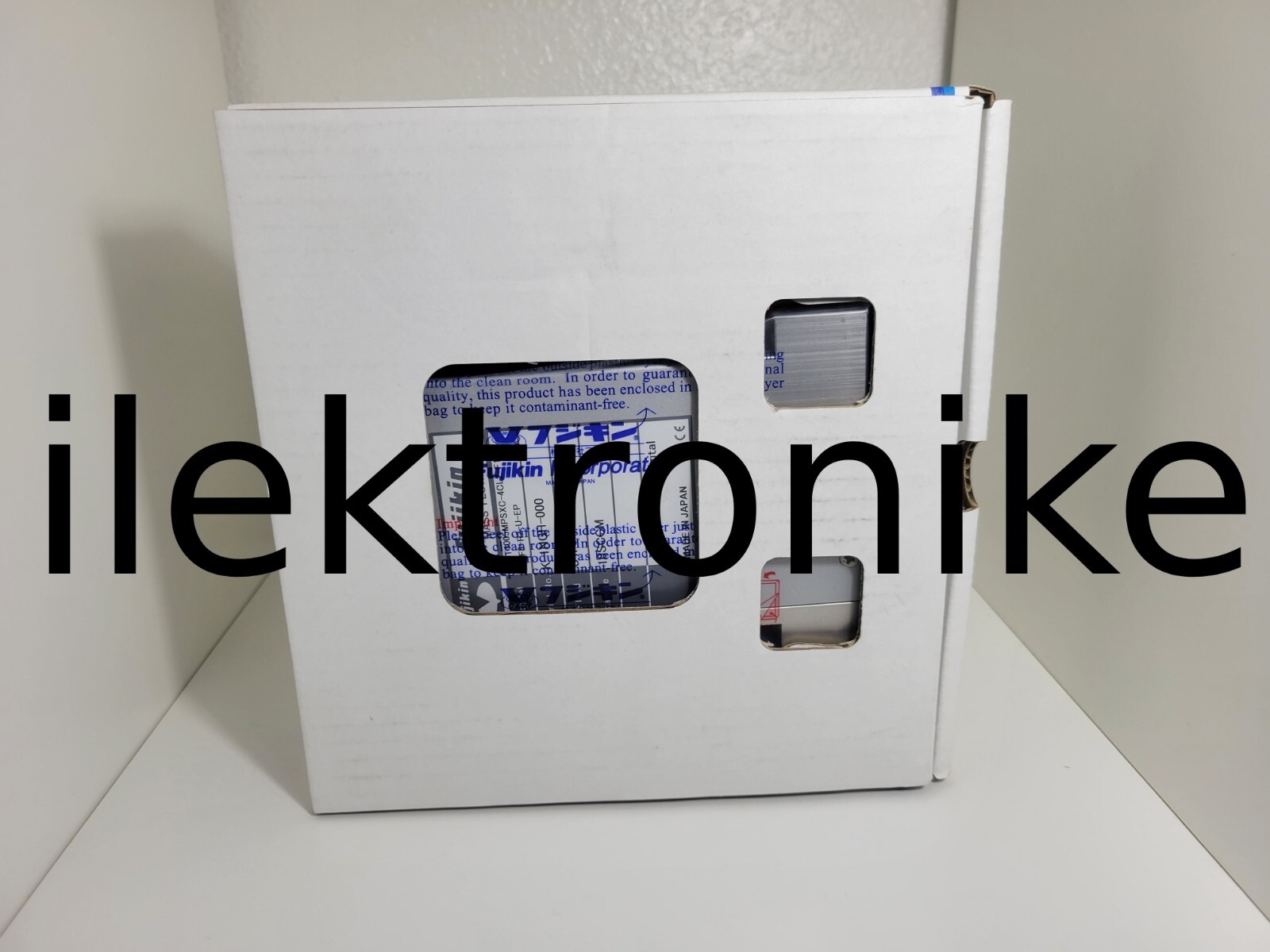 NEW Fujikin Mass Flow Controller FCST1005MPSXC-4CL2-F10 10SCCM C4F8 GAS Japan
