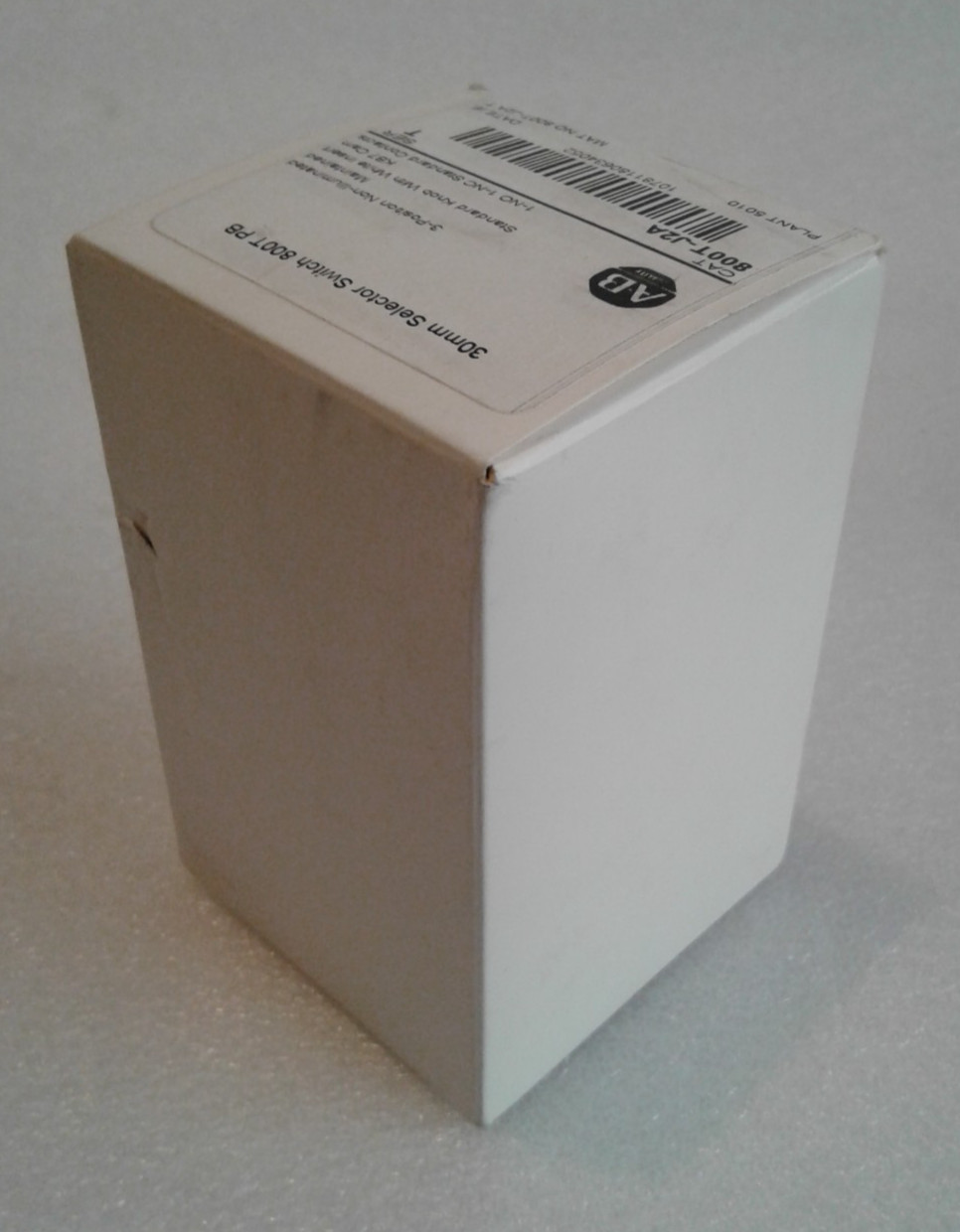 Allen-Bradley 800T-JA2 Ser. T 3-Position Maintained Selector Switch - Sealed Box