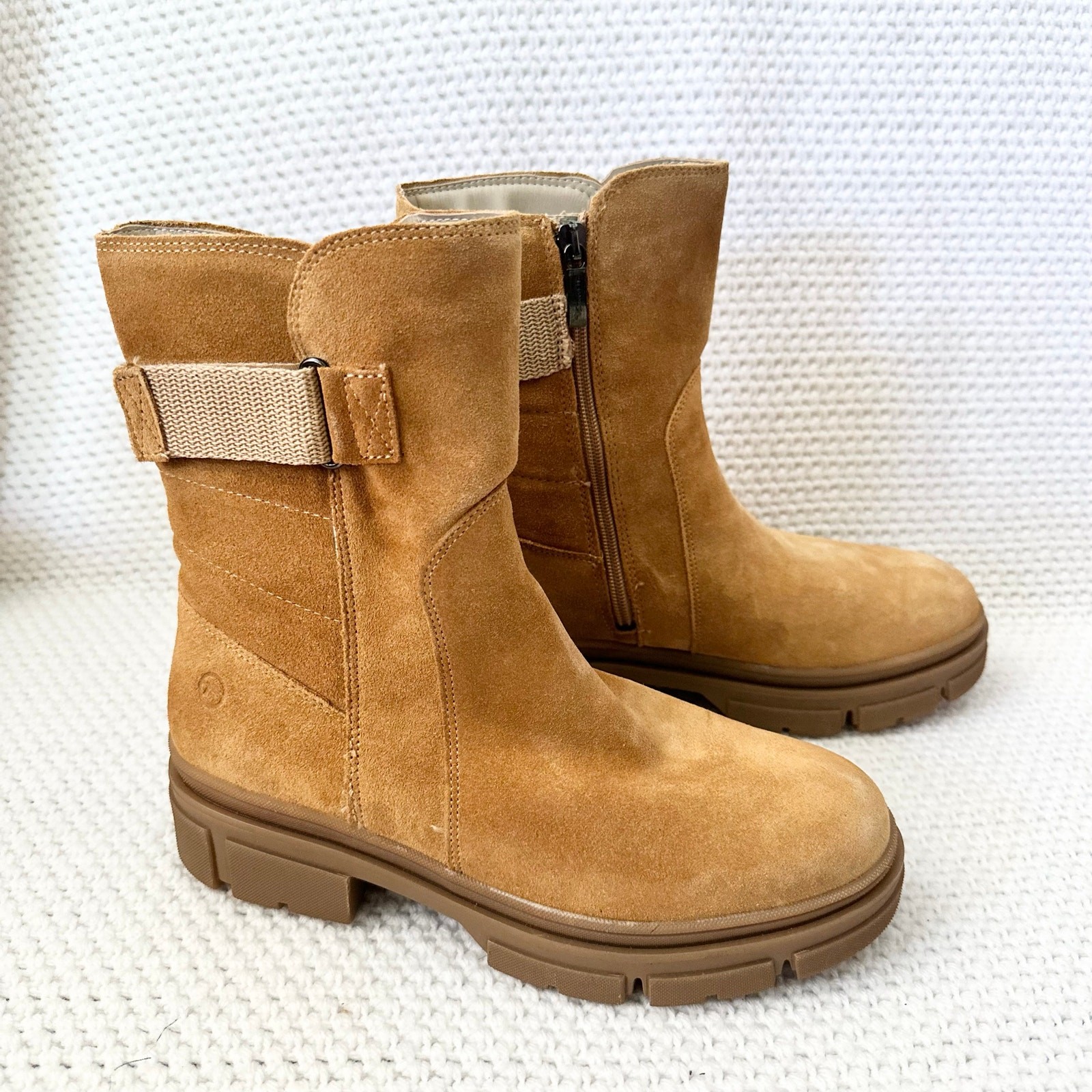Tamaris NIB Camel Suede Miegan Double Buckle Side Lug Sole Combat Boots 38 7.5