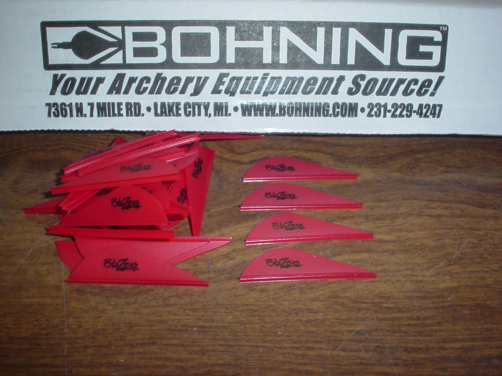 Bohning 2" Blazer Vanes, 100 Pk. RED for Archery Bow Hunting Arrows