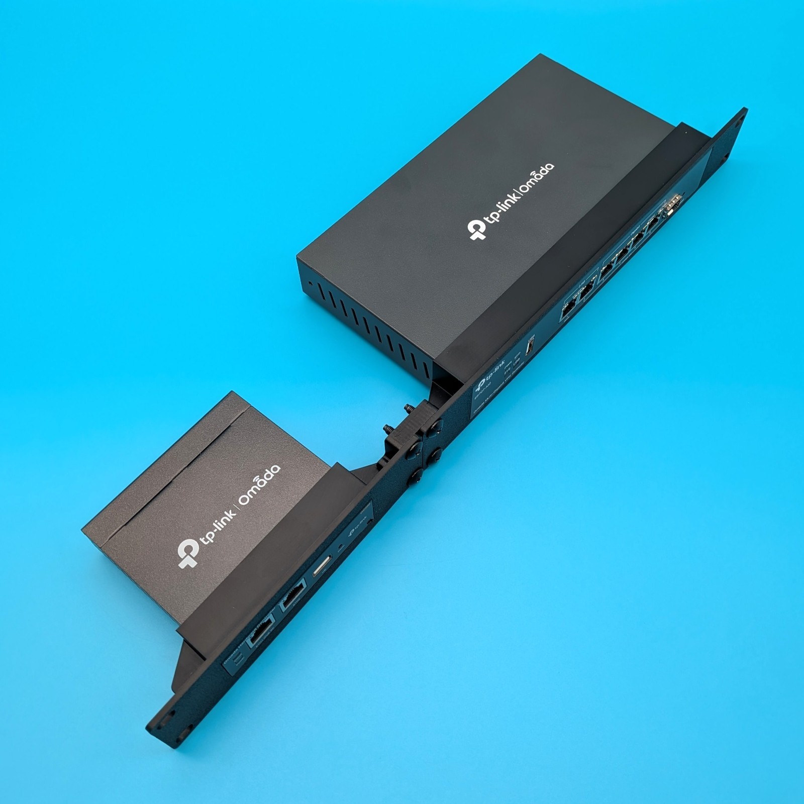 19" Rack Mount for Omada OC200 Controller + ER707-M2 Gateway