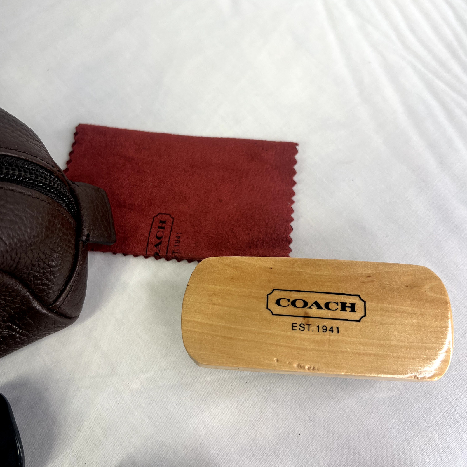 COACH Mens Brown Shoe Shine Kit 6 Pieces