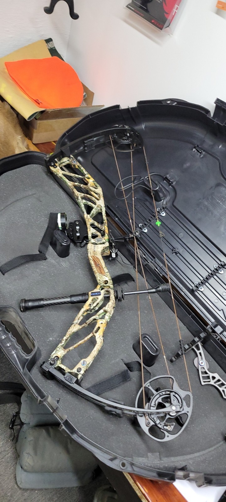 Elite  Remedy Compound Bow