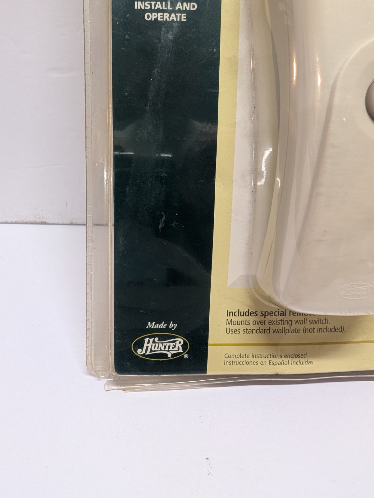 Hunter All Fan Ceiling Fan & Light Remote Control Model 27185 New PACKAGE DAMAGE