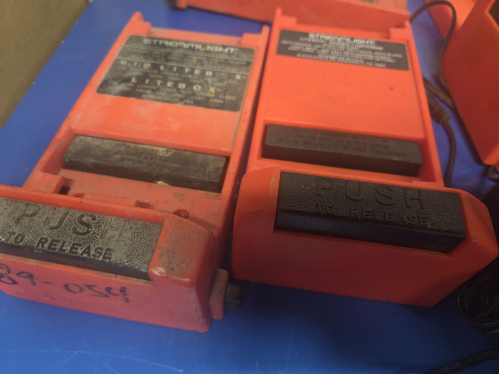 STREAMLIGHT Litebox Flashlight Charging Bases PARTS OR REPAIR