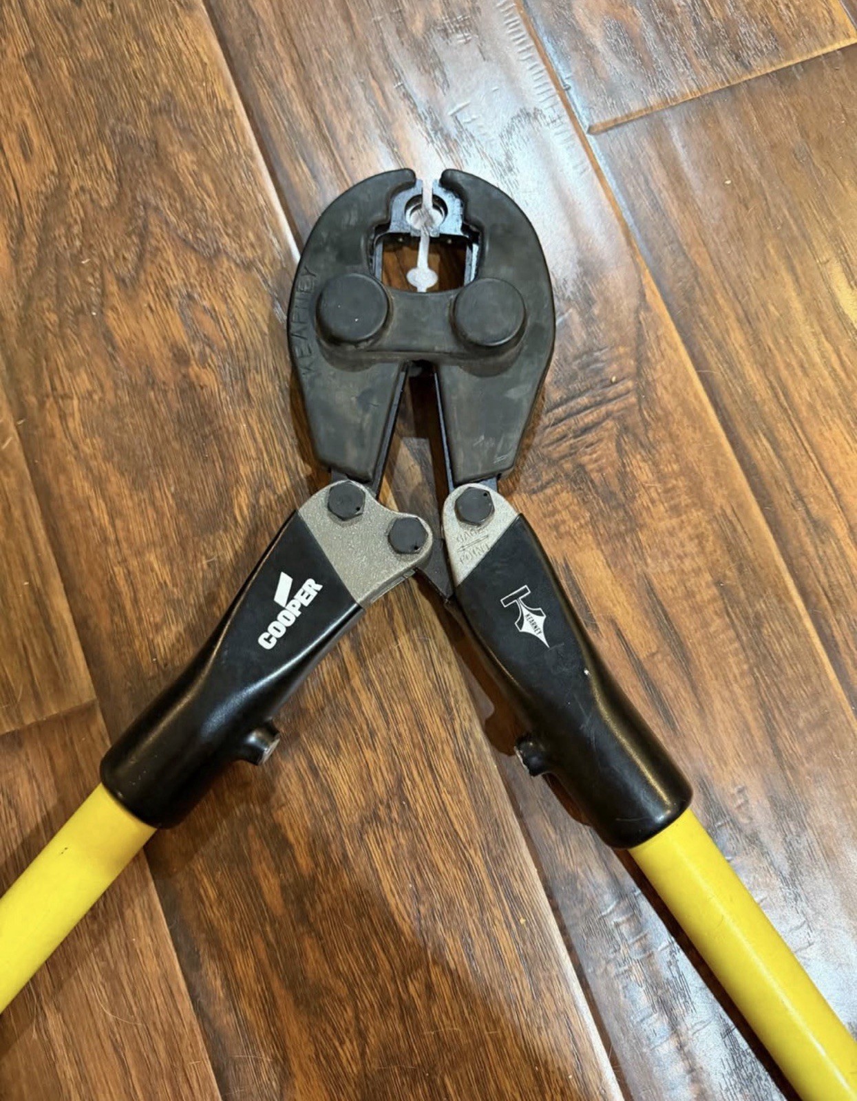 Cooper Kearny Easton Crimper Compression Tool 28”