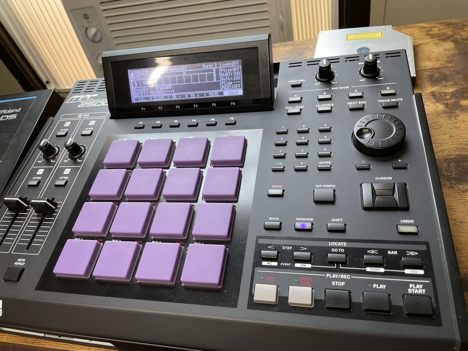 Custom AKAI MPC2500 Music Production Center (READ DESCRIPTION/VIEW ALL PICTURES)