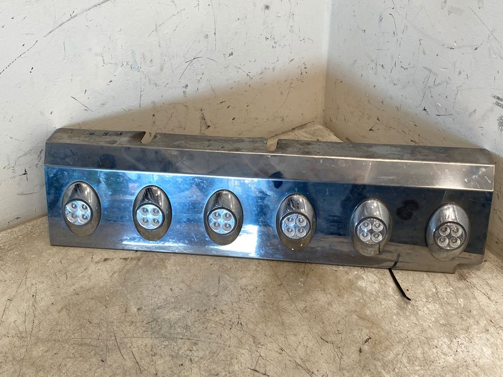 2007 Cab Exterior Trim Panel for Kenworth W900 (785-10519)