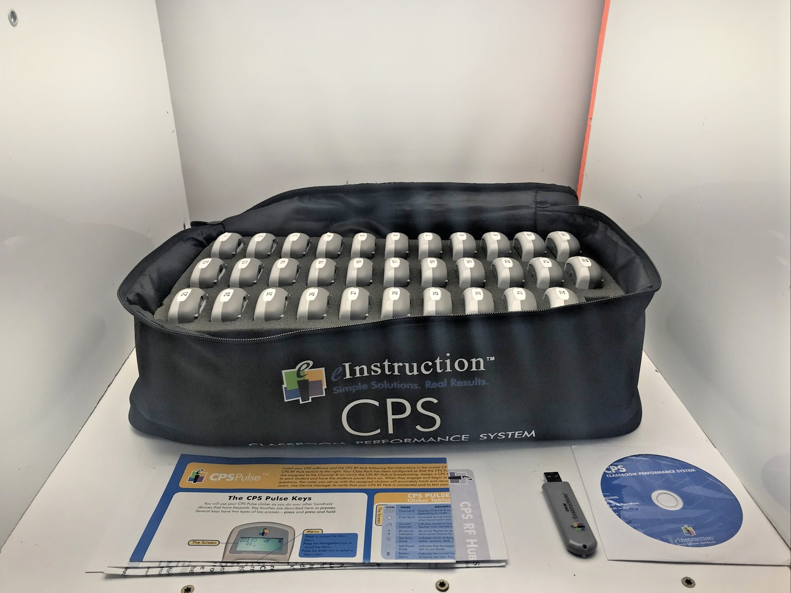 eInstruction Classroom Performance System CPS Pulse KG3EI 32 Remotes RF stick CD