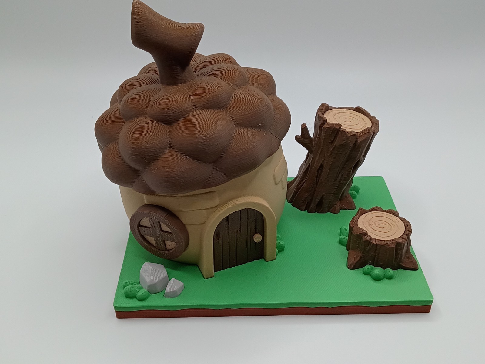 Jiggle Pet Playset - Squirrel Acorn Hut