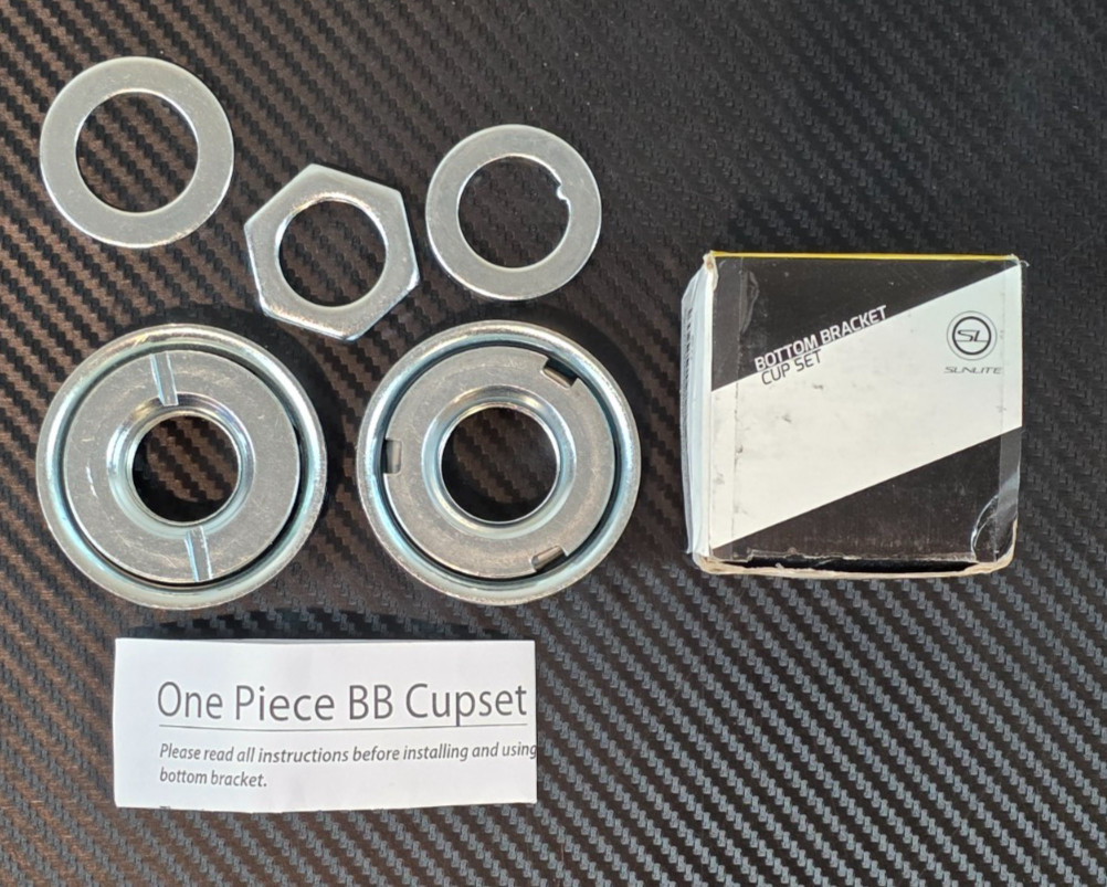 Sunlite One-Piece Bottom Bracket Cup Set 24 TPI Thread 68MM Silver