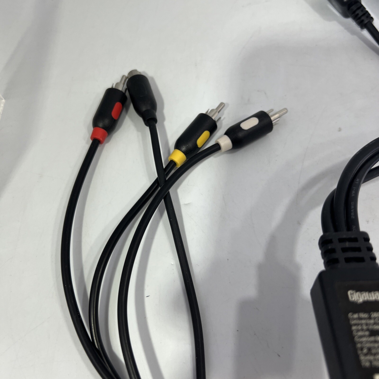Gigaware Universal Composite & S-Video Gaming Cable (360,Wii,PS2/3)