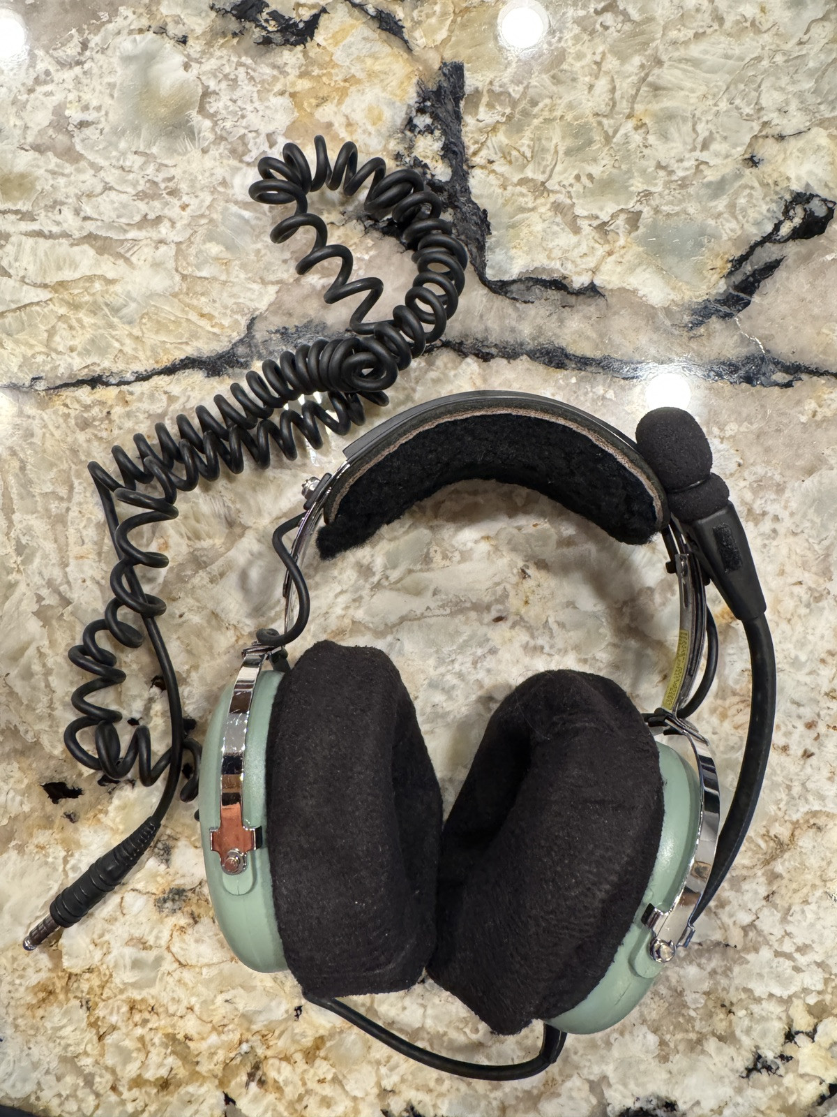 David Clark Company Inc Aviation Headset (40493G-01)