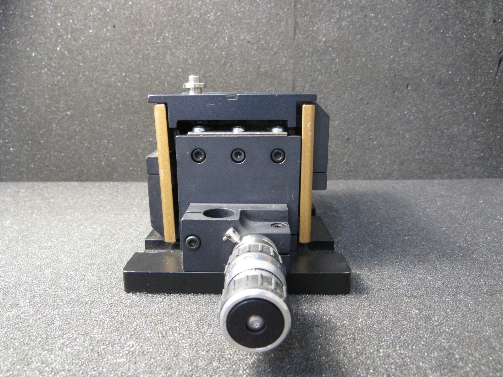 Thorlabs MDE330TH XYZ Flexure Stage