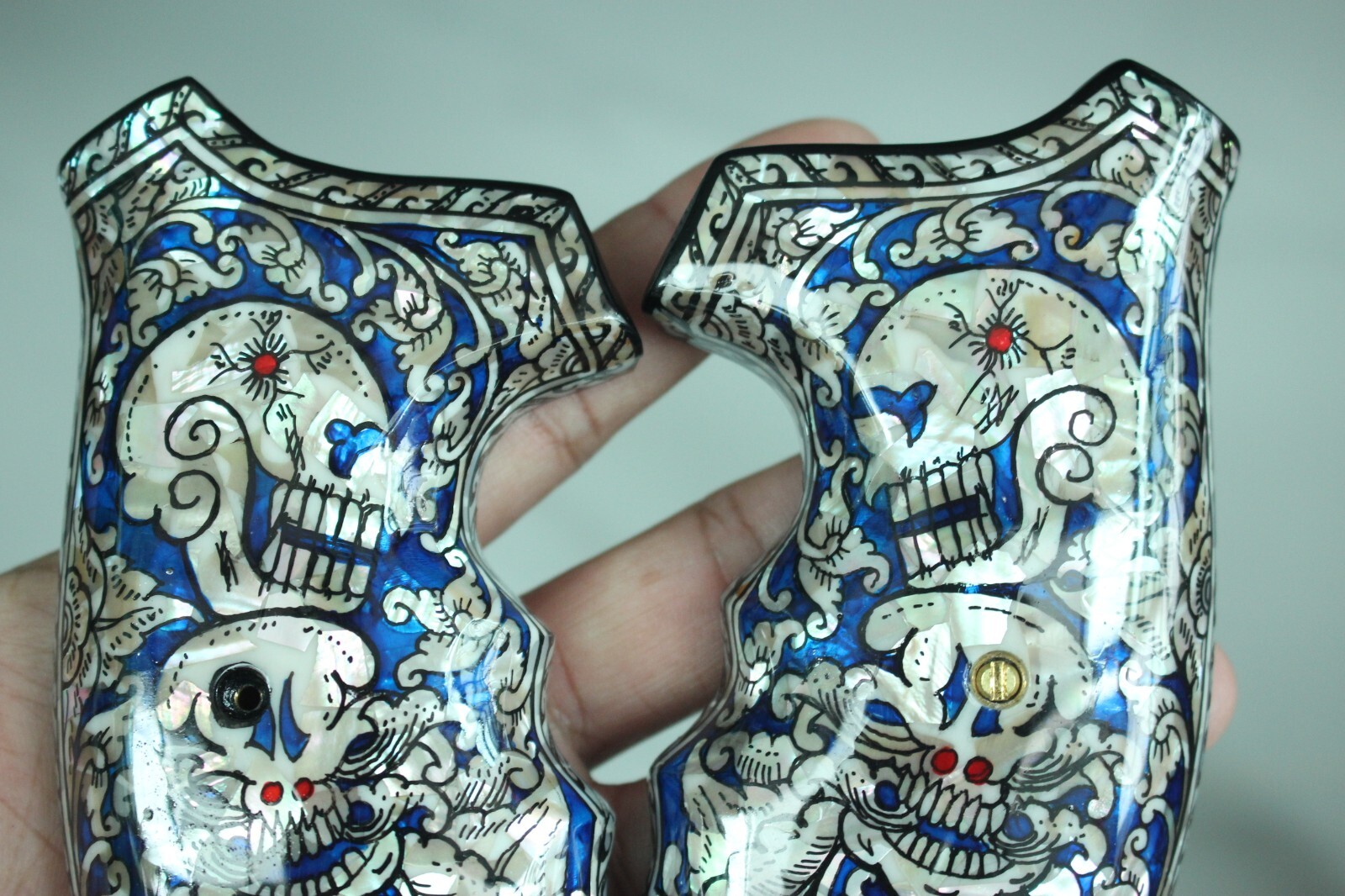 MOTHER OF PEARL GRIPS FOR S&W K, L FRAME SQ/RD BUTT BLUE SKULL ART VITOONMAKERS