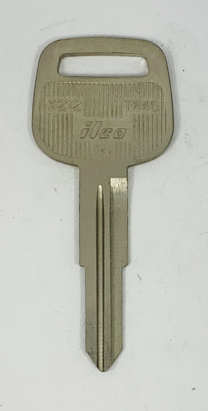 Lots of X212 TR46 TOYO-34 TOY42 Key Blanks For Toyota