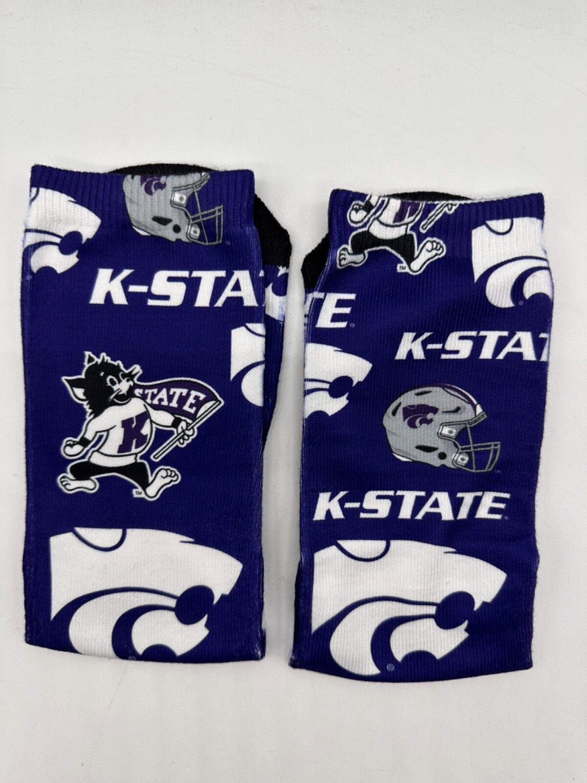NEW ONE PAIR MENS "FOR BARE FEET" OFFICIALLY LICENSED COLLEGIATE SOCKS