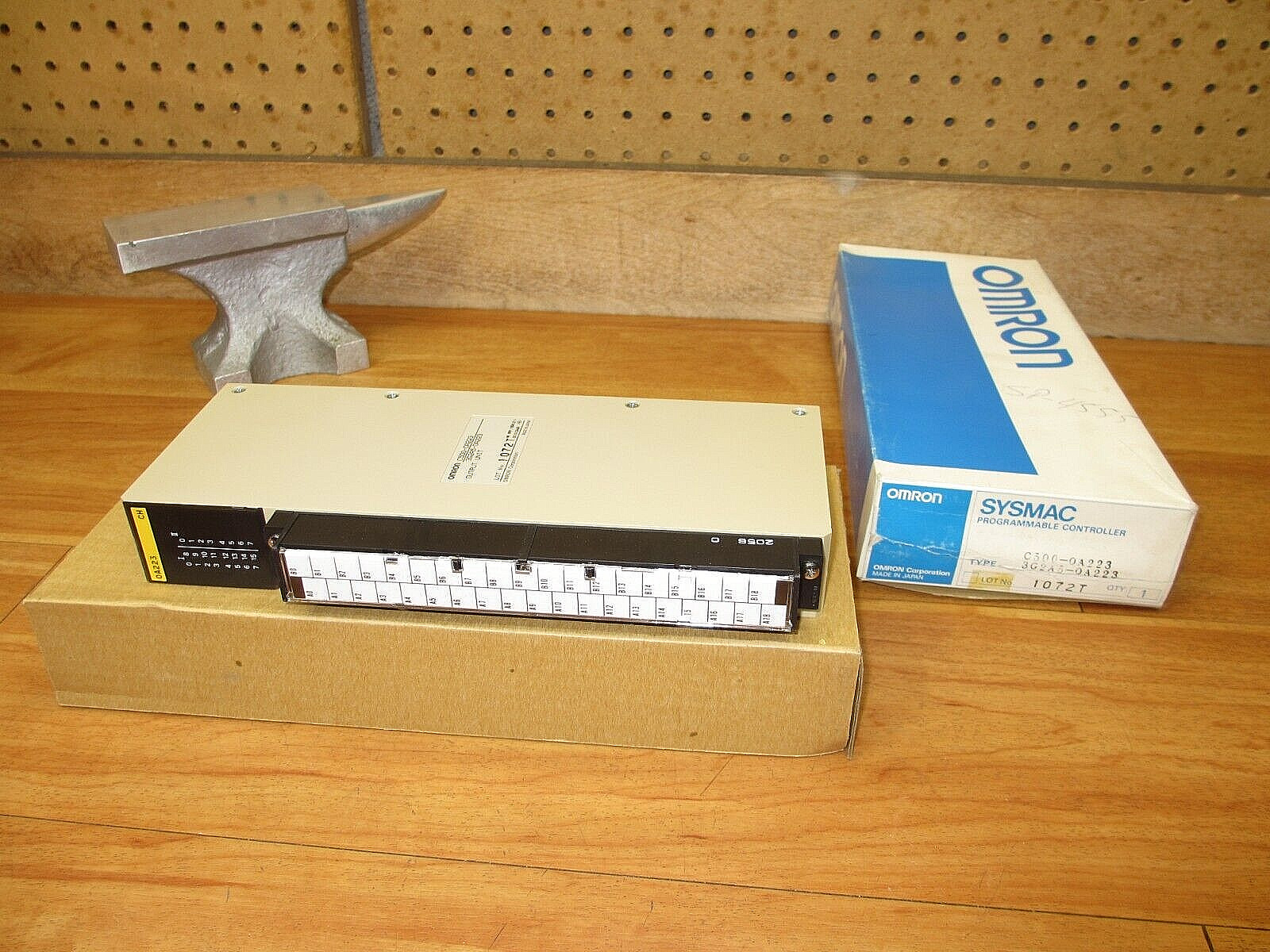 Omron C500-OA223 *NEW* Output Unit Module Sysmac PLC *USA SHIP*