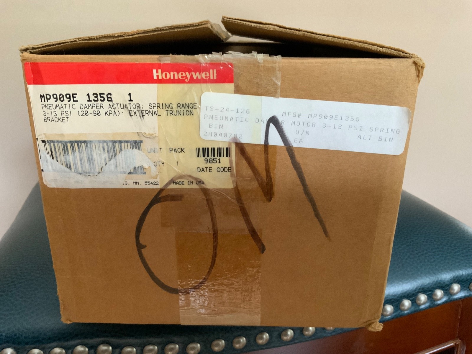 New Open Box Honeywell MP909E 1356 Pneumatic Damper Actuator