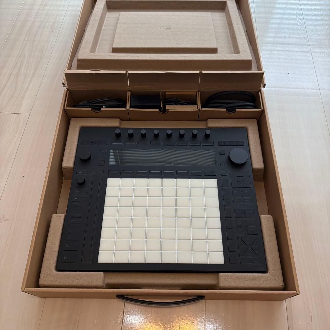 Ableton Push 3 Standalone MIDI Pad Controller Groovebox Original Box Tested