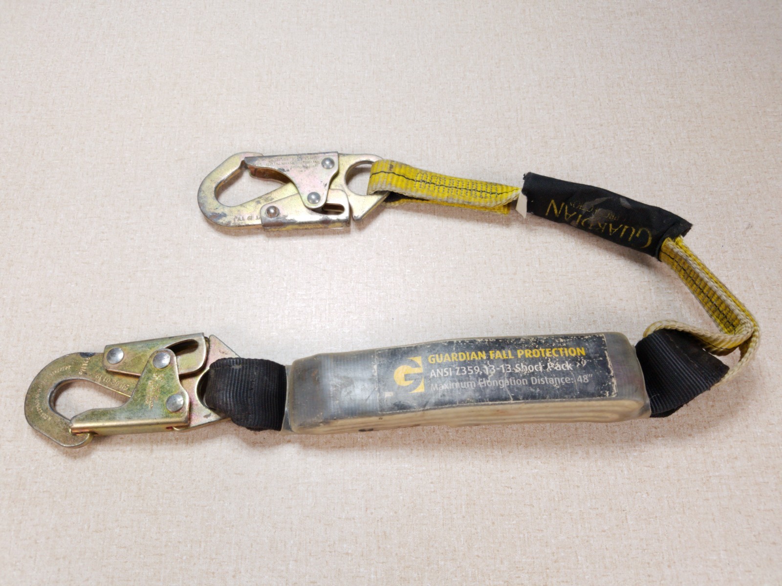 GUARDIAN FALL PROTECTION ANSI Z359.13-13 SHOCK PACK 48" Elongation Yellow Black