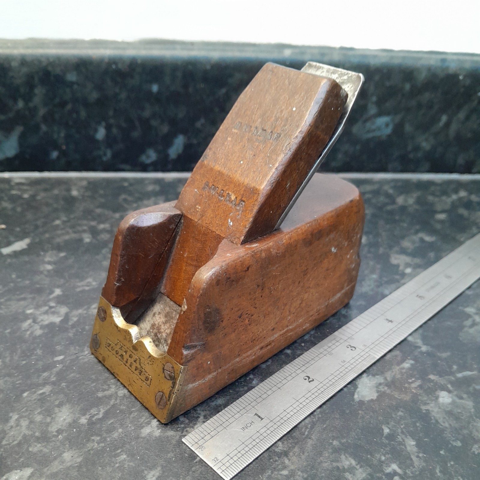 G. EASTWOOD YORK 4 INCH LONG PLANE, WITH 1 1/4 INCH I & H SORBY IRON