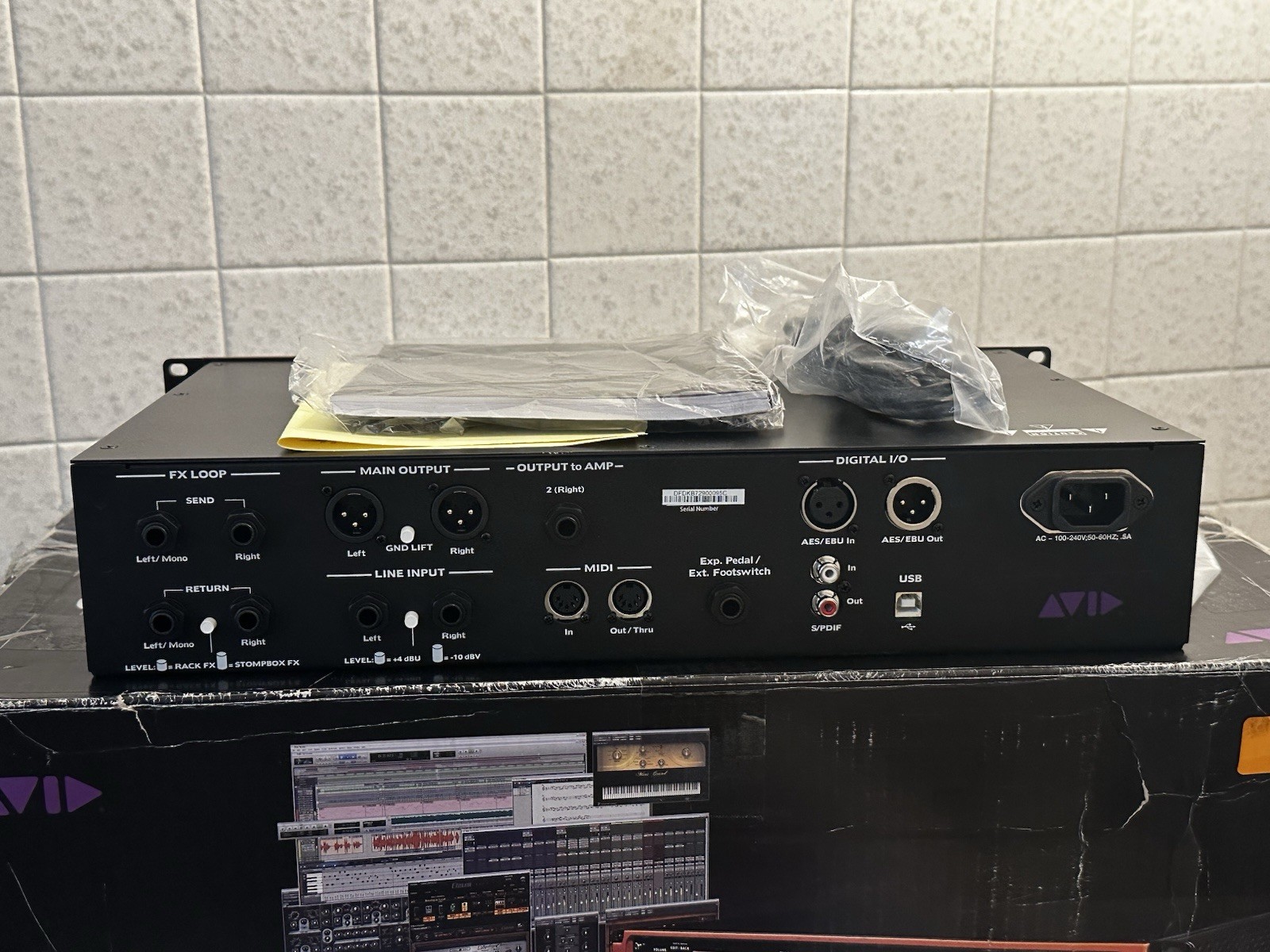 Avid Eleven Rack Multi-FX Guitar Processor & Audio Interface (Almost Mint Cond)