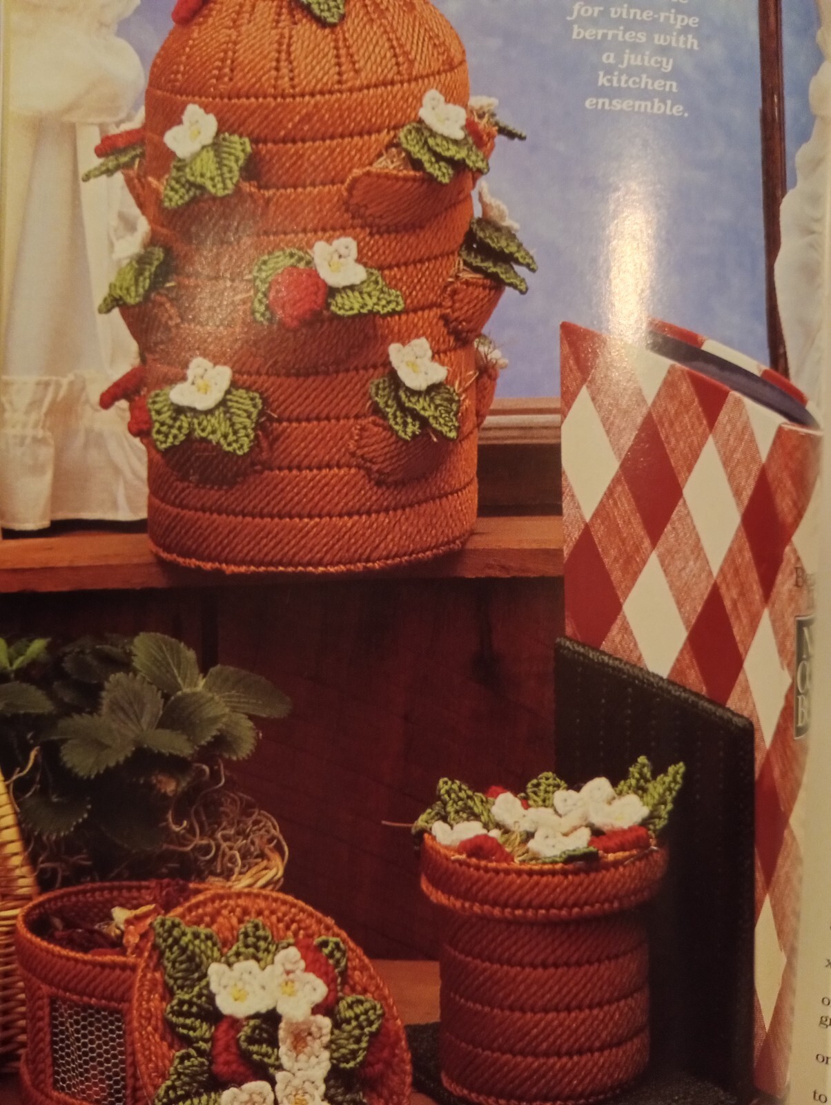 Holiday Christmas Decor Plastic Canvas Pattern Book Halloween Easter St Patrick