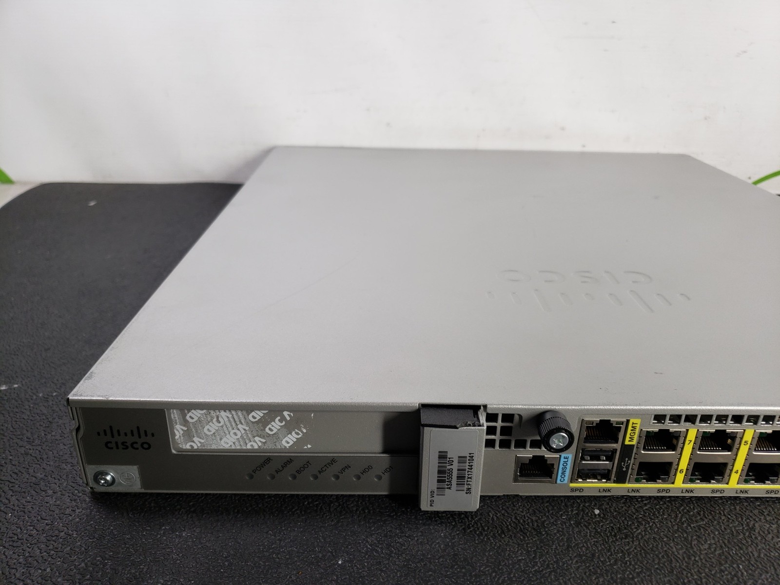 Cisco ASA5555-X Adaptive Security Appliance