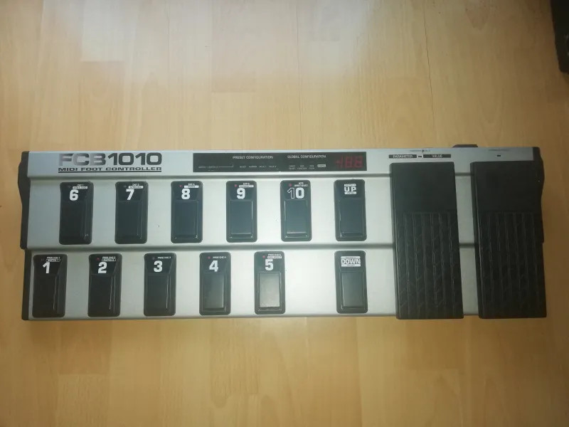 behringer fcb1010 midi foot controller eureka barely used, never gigged.