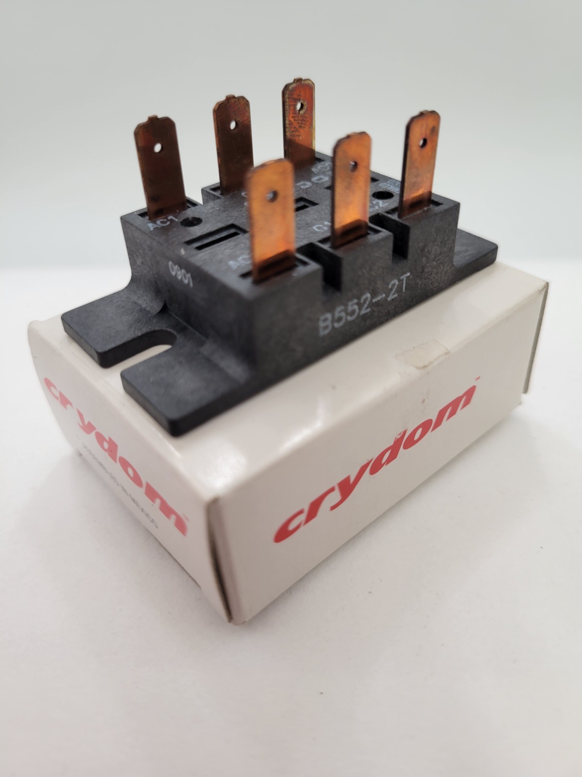 Crydom B552-2T Solid State Relay Power Module Screw Mount 25 Amp B-2T Series