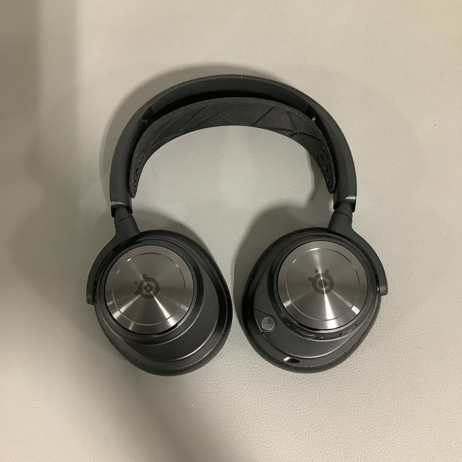 SteelSeries Arctis Nova Pro Wired Xbox Multi-System Gaming Headset