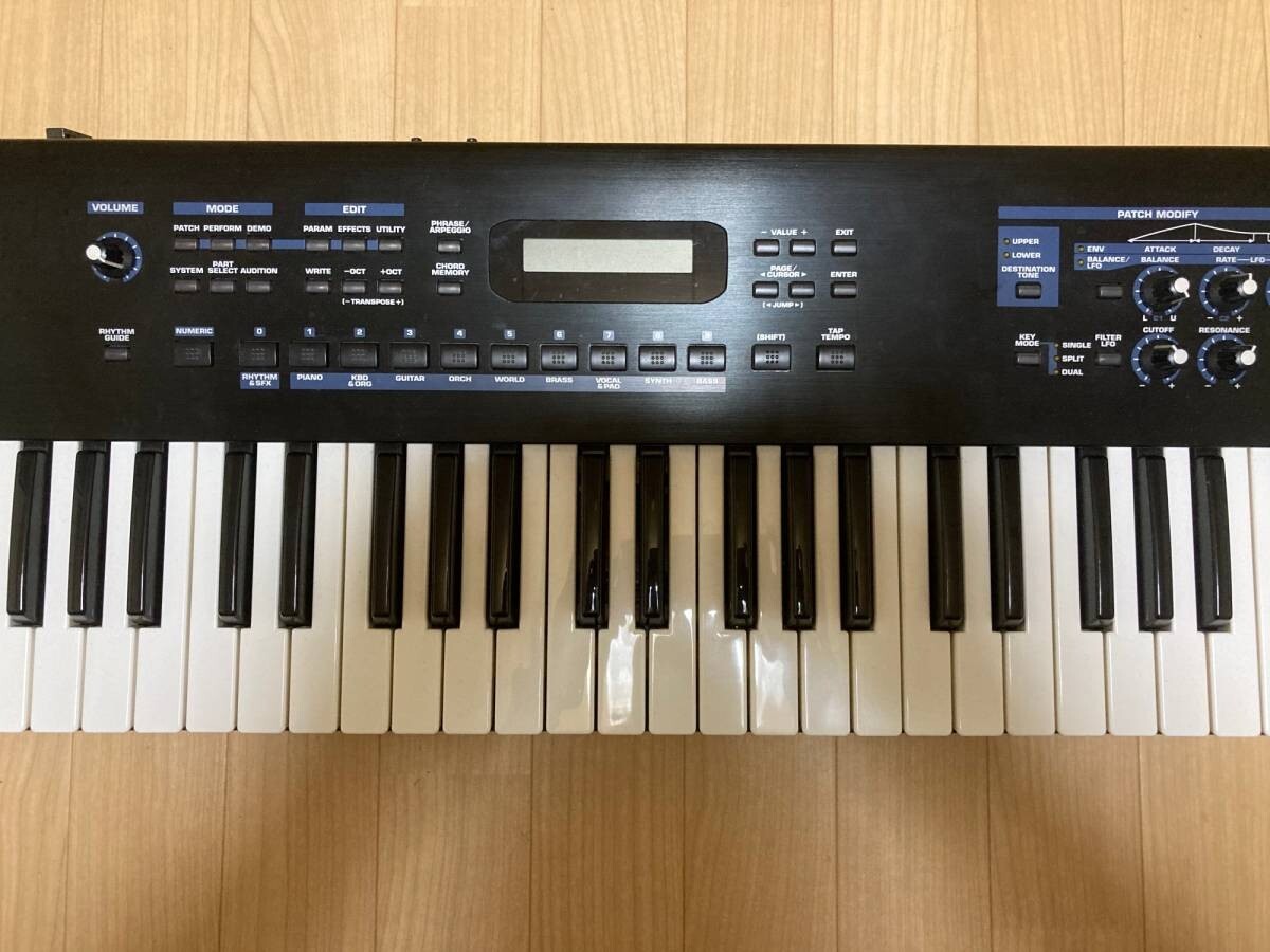 Roland Juno-D 61-Key Synthesizer Keyboard Black