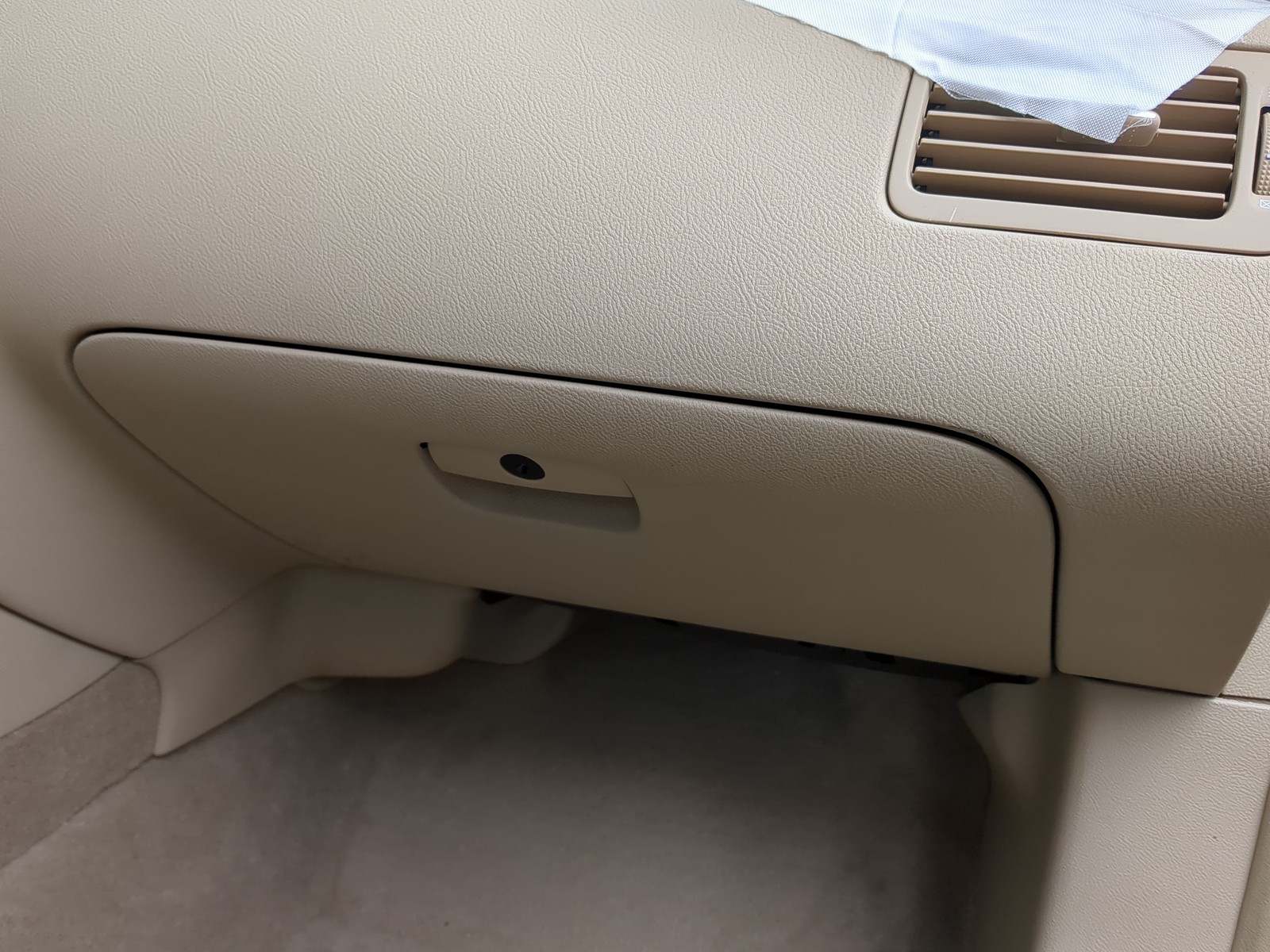 2010 Buick Lucerne Passenger Glove Box Door Storage Compartment AB0MW