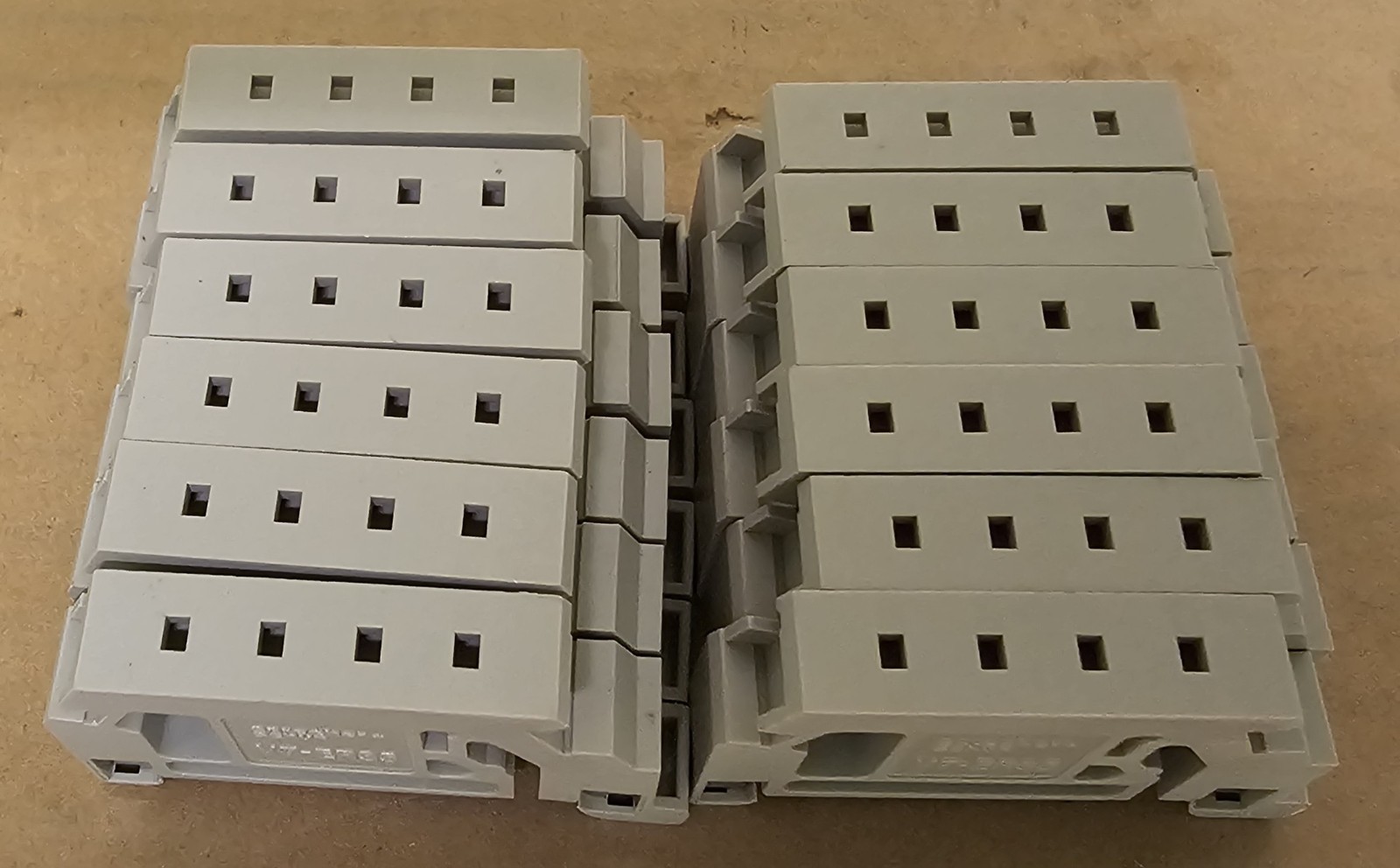 Sprecher & Schuh V7-ER35 Terminal Block End (12)