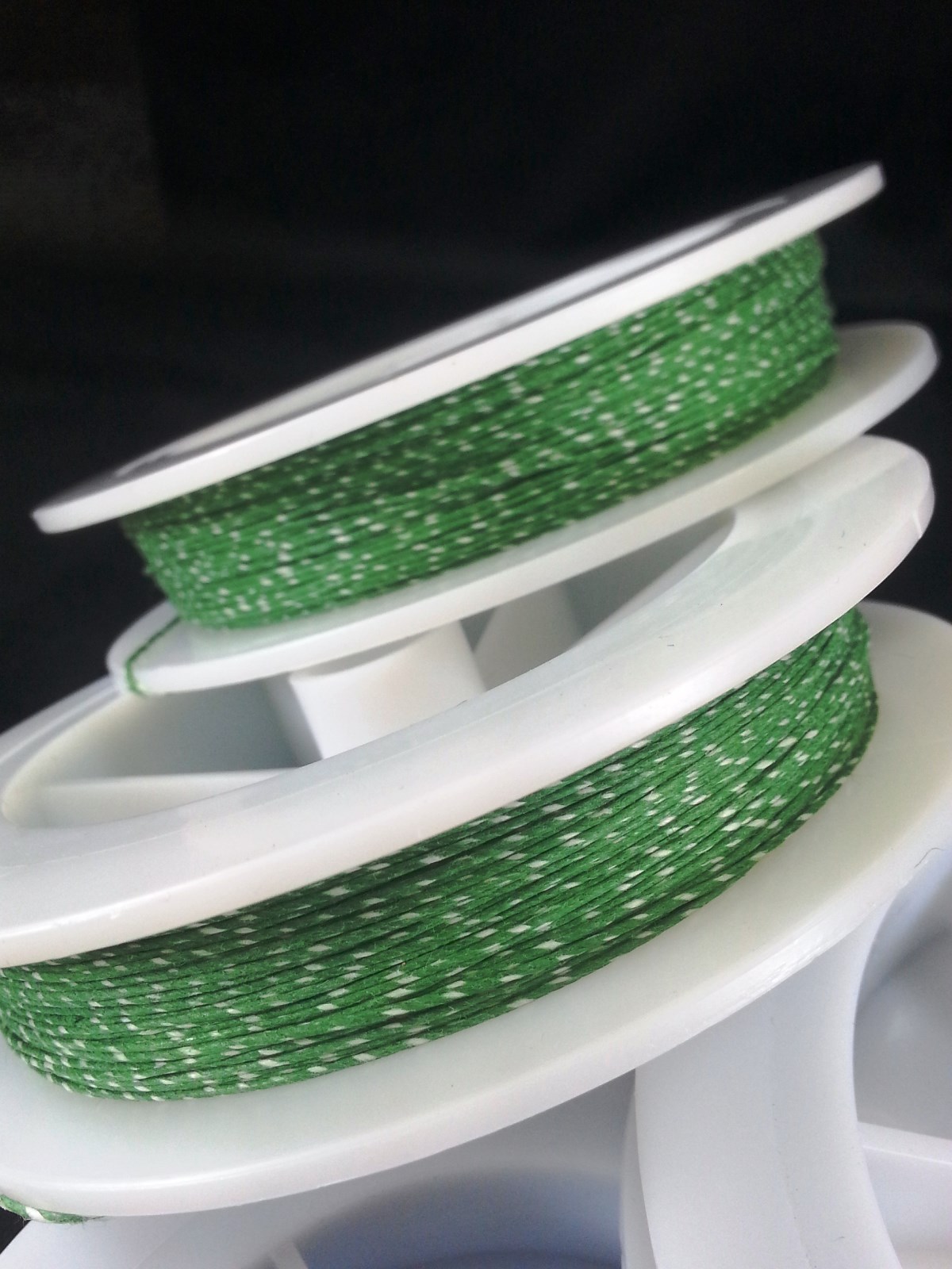 (1) Green w/ White Genuine Irish Linen Single Pool Billiard Cue Wrap Spool